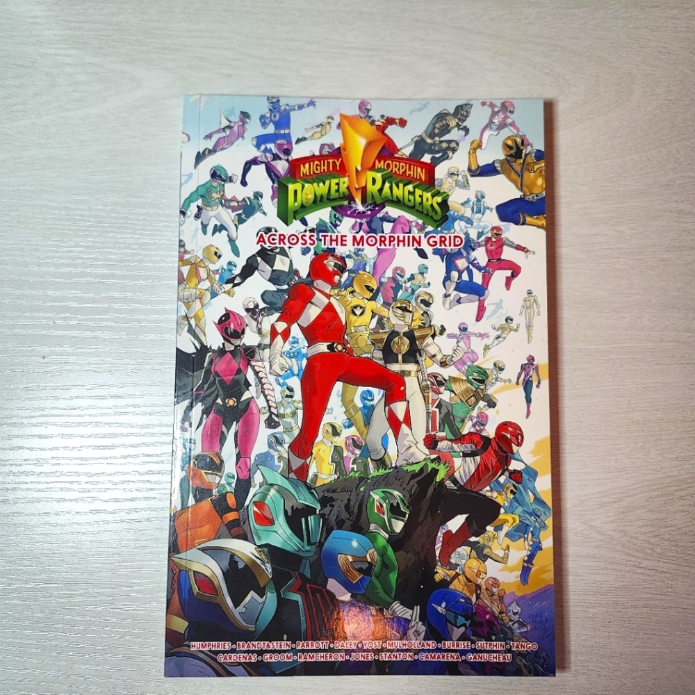 Mighty Morphin Power Rangers: Across the Morphin Grid (Graphic Novel)